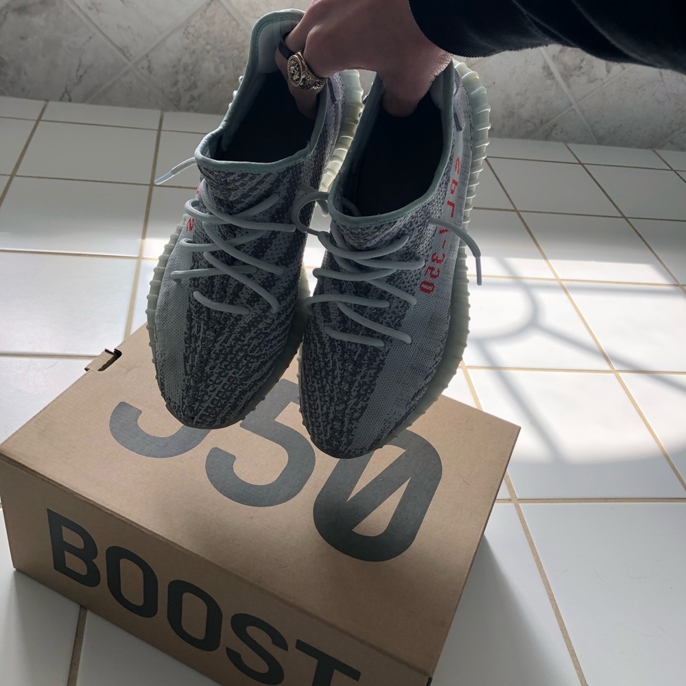 Yeezy 350 BOOST V2 Blue Tint